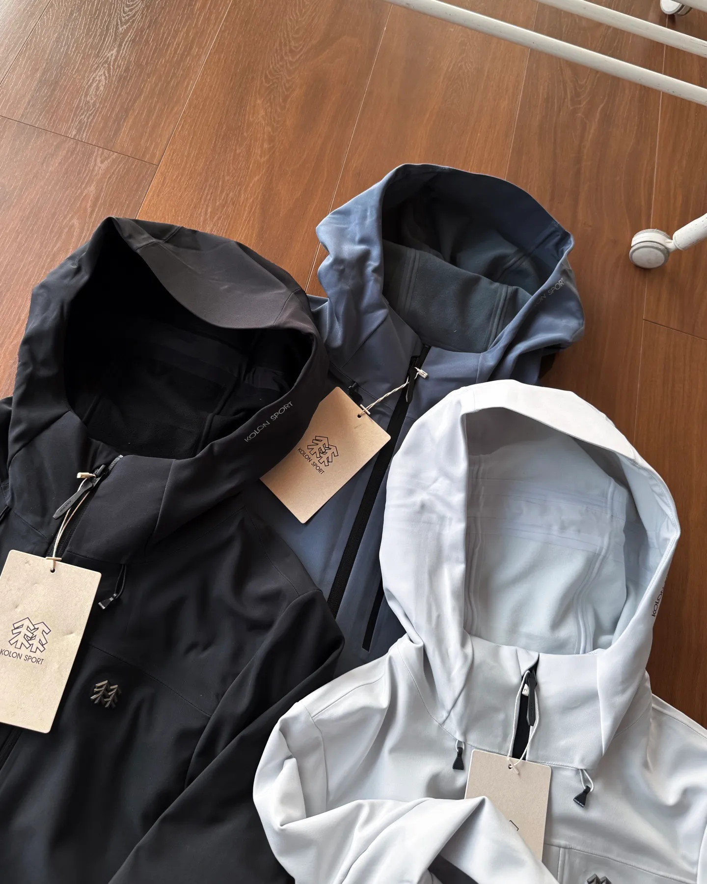 Upper body material picture KOLON SPORT/Kelon 26fw Wind Ridge Graphene Soft Shell Jacket Water-repellent Anti-static Hooded Fleece Jacket